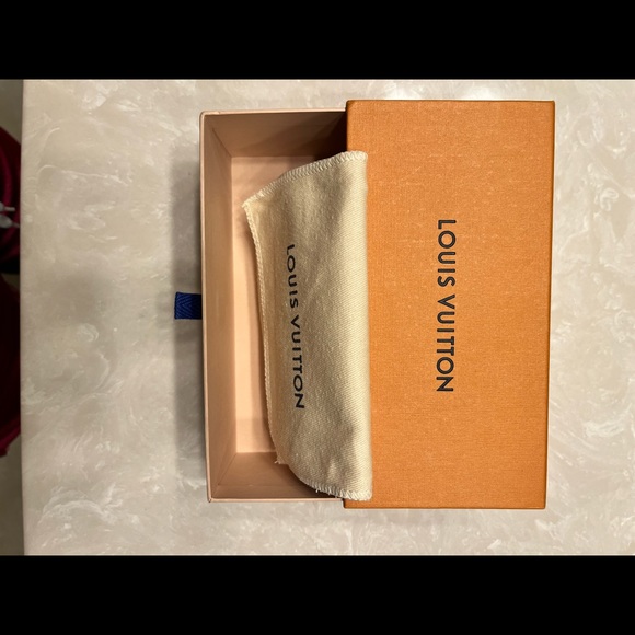 Louis Vuitton Clea Wallet Monogram Empreinte - Picture 7 of 7